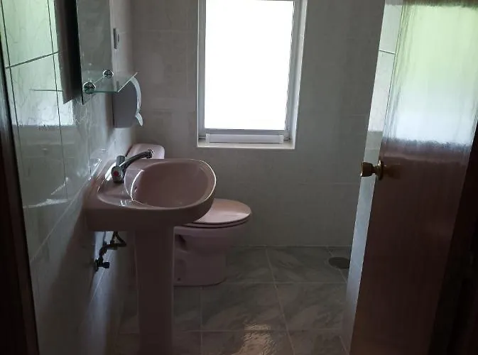 El Ferial Affittacamere Saron